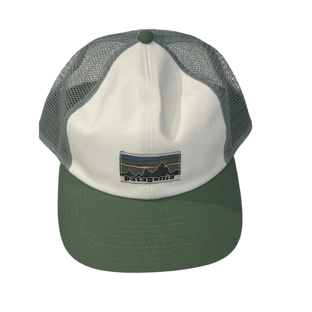 New without tags PatagoniaRELAXED TRUCKER snapback Hat green white